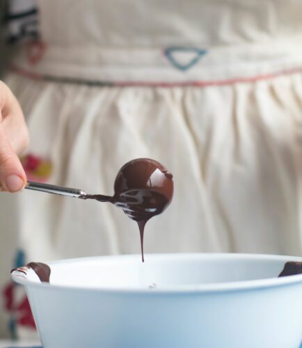Trufas de chocolate y cacao nibs